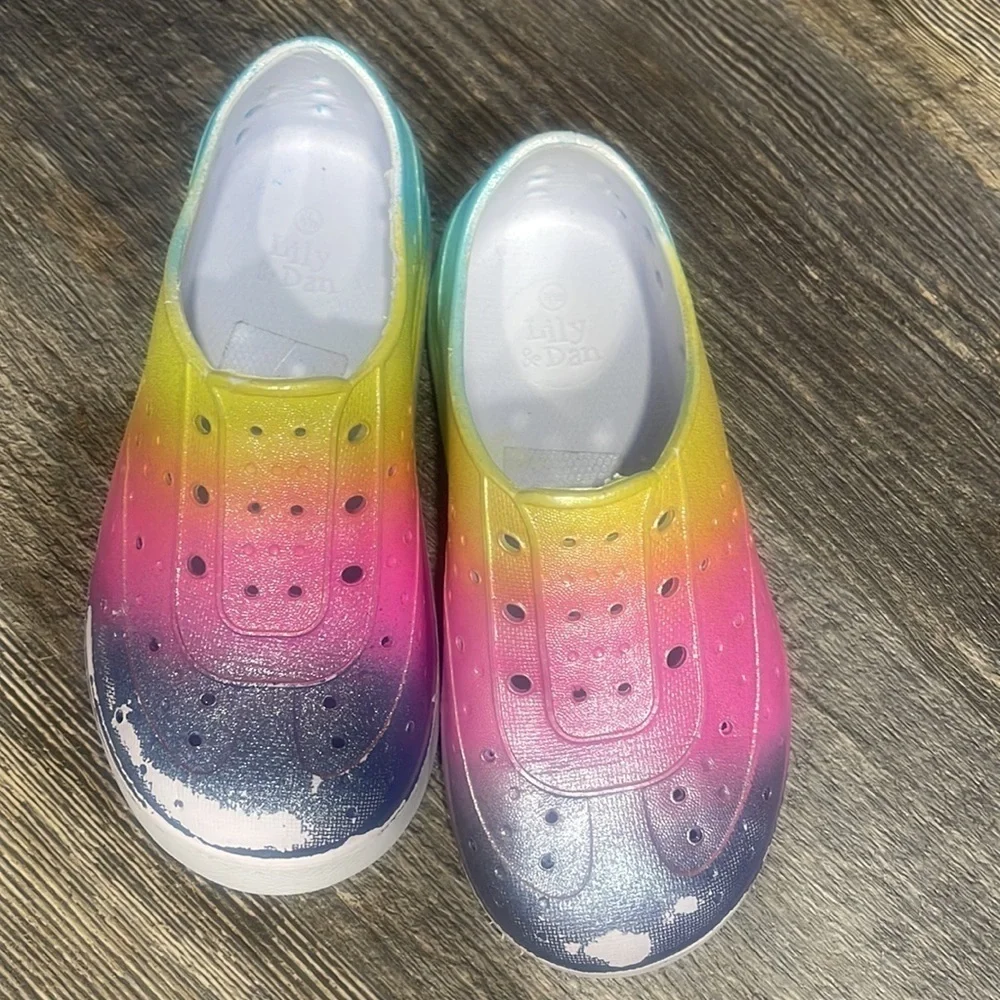 N/A kid’s shoes